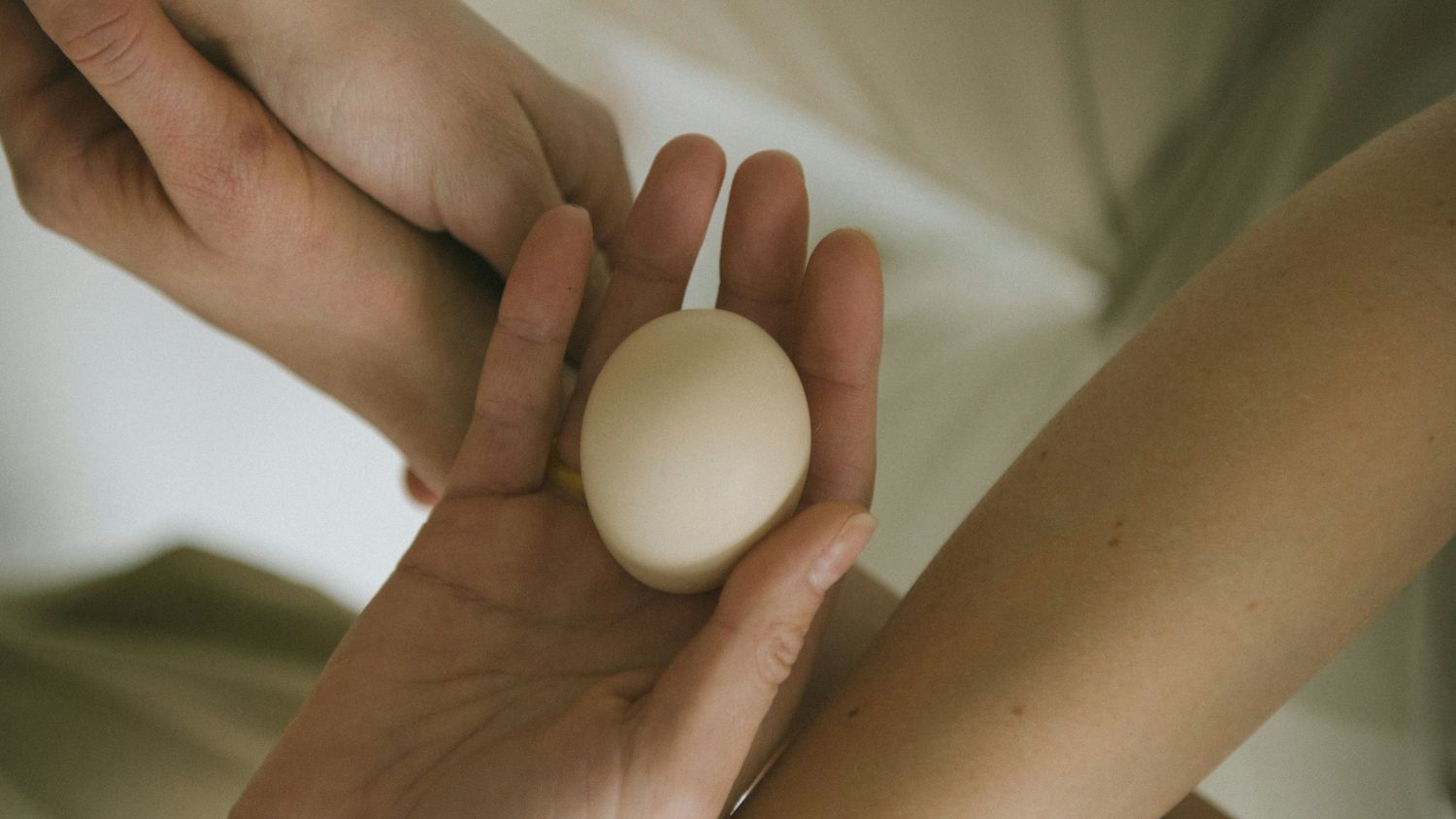 ovulation-tracking-fertile-window-guide.jpg